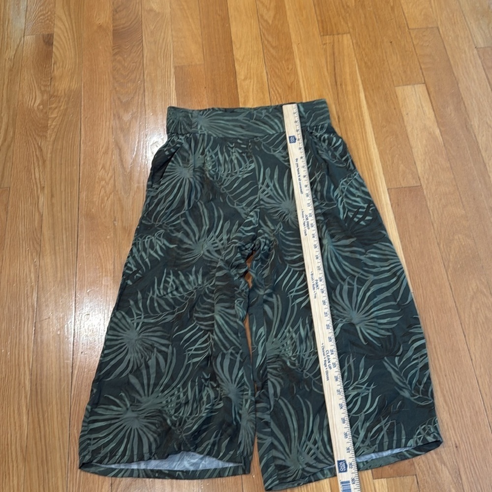 Time and tru women’s rayon carpet size medium (8-10). - Picture 4 of 9